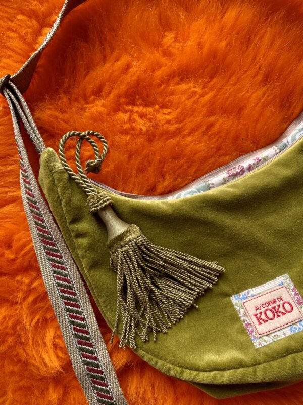 Crescent Moon Bag Ellie - Image 7